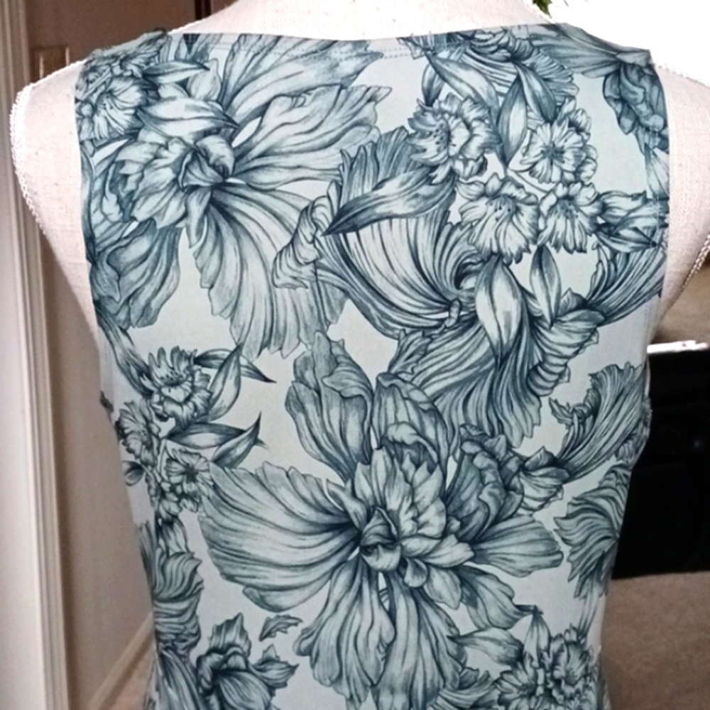 BALANCE Collection Floral Flowing Dress - Picture 4 of 7